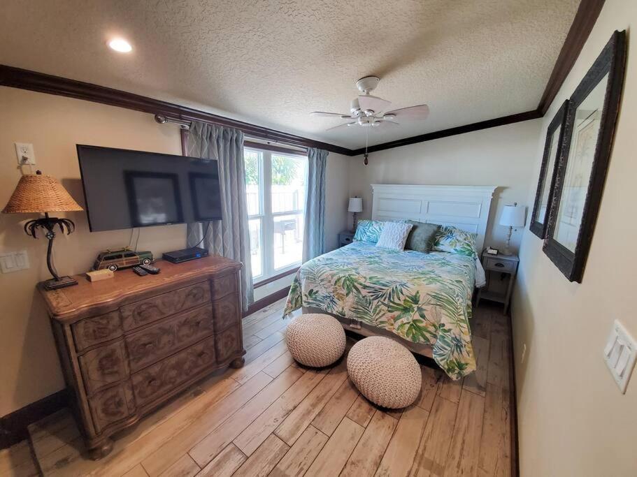 Hawaiian Cottage - Heated Pool Walk To The Beach Cocoa Beach Exteriör bild