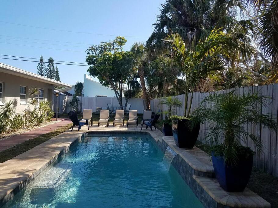 Hawaiian Cottage - Heated Pool Walk To The Beach Cocoa Beach Exteriör bild