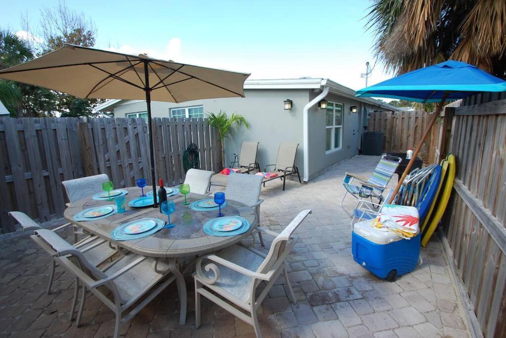 Hawaiian Cottage - Heated Pool Walk To The Beach Cocoa Beach Exteriör bild